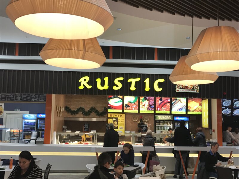 Femeie ajutor bucatareasa.